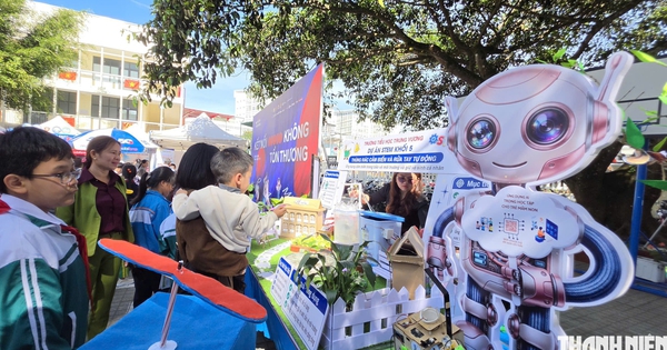 Học sinh Đà Lạt hào hứng trải nghiệm mô hình sáng tạo công nghệ số