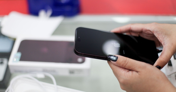 Apple thừa nhận iPhone 18 Pro Max bị lỗi mất kết nối mạng di động