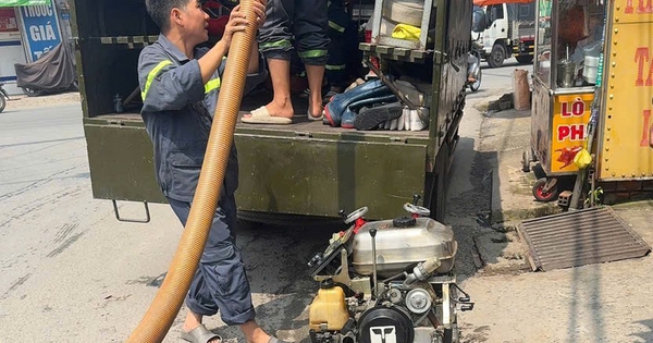 Xã vùng ven TP.HCM đưa máy bơm chống ngập đường Công Nghệ Mới