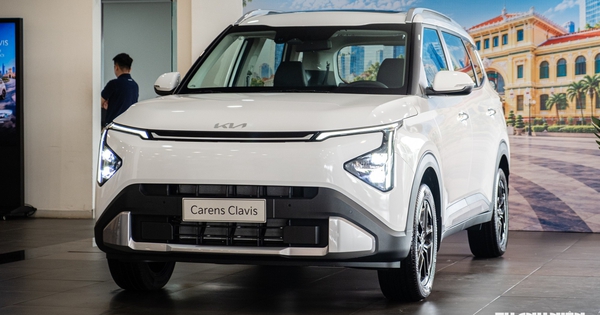 KIA bán song song Carens và Carens Clavis, toan tính gì ở phân khúc xe 7 chỗ?