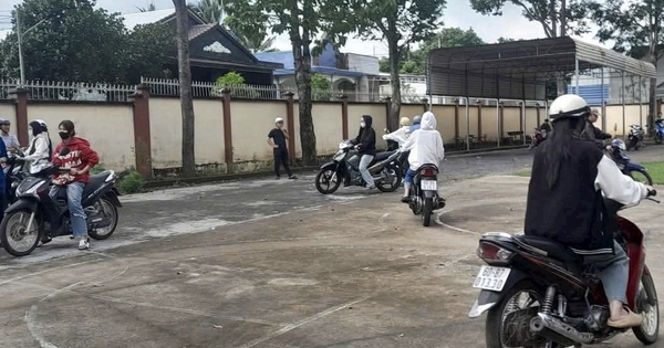 Đề thi bằng lái xe sắp tăng câu hỏi, nhiều người trẻ 'chạy nước rút' đi thi
