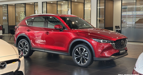 Crossover cỡ trung tại Việt Nam đua giảm giá mùa cuối năm