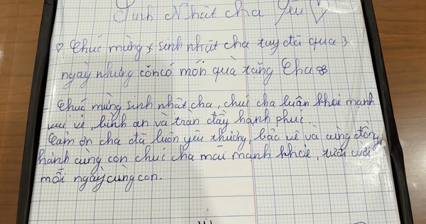 Cậu bé dành dụm 129.000 đồng mua quà sinh nhật cha, viết thư khiến cha bật khóc