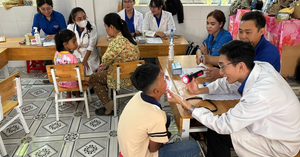Hành trình thiện nguyện của những thầy thuốc trẻ