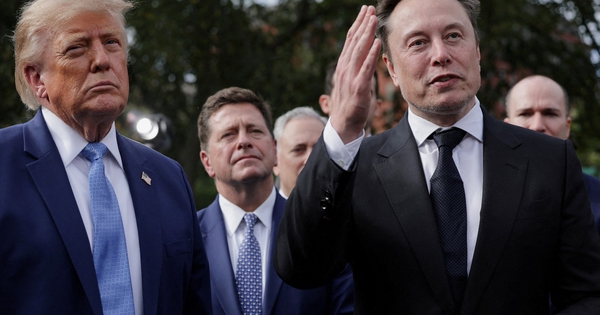 Tổng thống Trump trao huân chương khoa học cao quý nhất cho tỉ phú Elon Musk