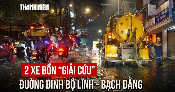 TP.HCM mưa lớn, 2 xe bồn 'giải cứu' đường Đinh Bộ Lĩnh - Bạch Đằng ngập gần 5 tiếng