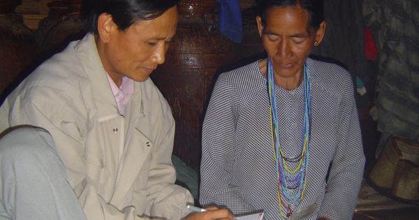 Người thầy cõng chữ về xuôi