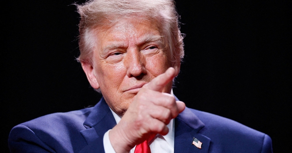 Ông Trump gọi người vẫn dùng thuật ngữ AI là ‘kẻ thù’