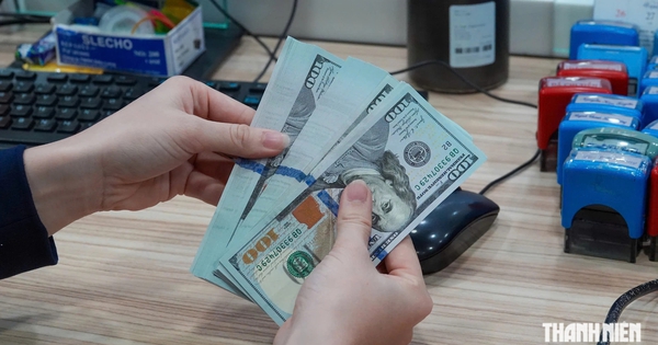 Lãi suất tiền đồng và giá USD liên ngân hàng liên tục giảm