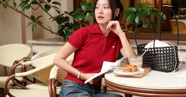 Phối đồ thu 2026 sành điệu nhưng thoải mái với áo polo dệt kim