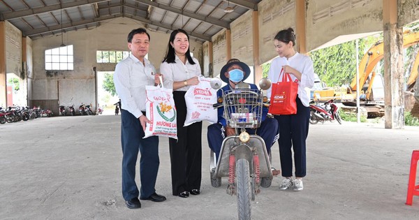 Vedan trao hơn 1.000 phần quà Tết cho hộ khó khăn