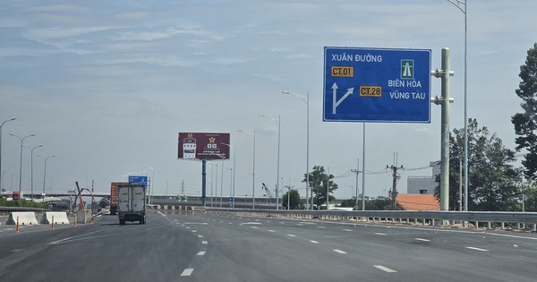 Nan giải thu phí khi thông xe tạm 35 km cao tốc Biên Hòa - Vũng Tàu