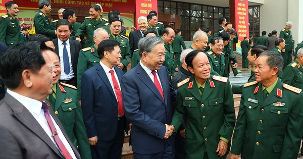 Tổng B&iacute; thư T&ocirc; L&acirc;m gặp mặt tướng lĩnh qu&acirc;n đội nghỉ hưu, nghỉ c&ocirc;ng t&aacute;c