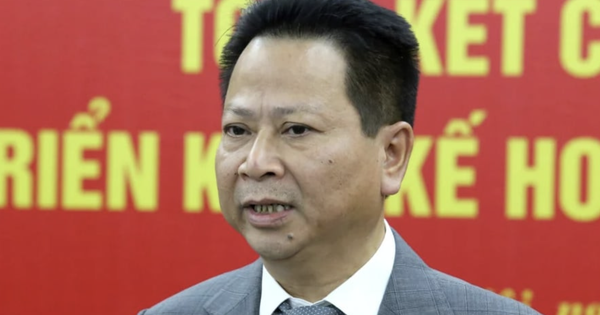 Nhận hối lộ 6,25 tỉ, cựu cục trưởng xuất cảnh sang Canada trước khi bị khởi tố