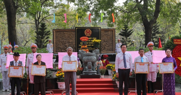 Trao bằng Tổ quốc ghi công đối với 49 liệt sĩ biệt động Sài Gòn - Gia Định