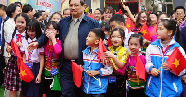 Thủ tướng Phạm Minh Ch&iacute;nh dự lễ khởi c&ocirc;ng Trường li&ecirc;n cấp Cẩm Thạch