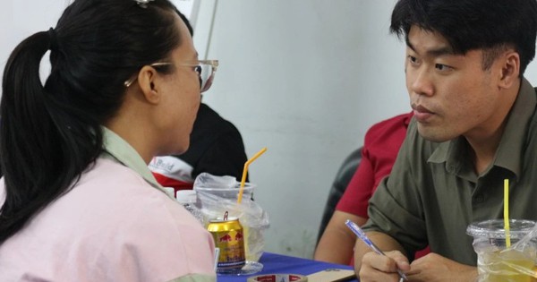 Vừa nhận thưởng tết, ăn xong tất niên, nhiều người bắt đầu nghĩ đến chuyện chuyển việc