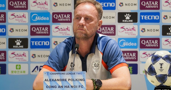 HLV Polking nói sự thật về Tampines Rovers, Văn Hậu phát biểu cực hay ‘CLB CAHN sẽ…’