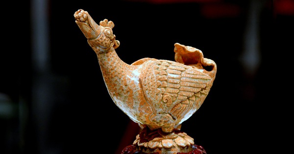 Hành trình hồi hương của bình gốm Hamsa: Linh điểu Chămpa trở về sau thập niên thất lạc