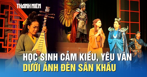 Học sinh trầm trồ chiêm ngưỡng nàng Kiều bước ra từ trang sách