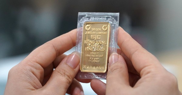 Giá vàng hôm nay 11.2.2026: Đứng yên sau mức tăng 15 triệu đồng/lượng
