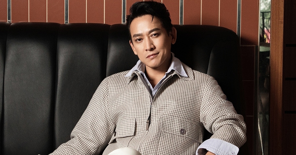 Vẻ ngoài của 'quý ông độc thân' Hứa Vĩ Văn ở tuổi 46