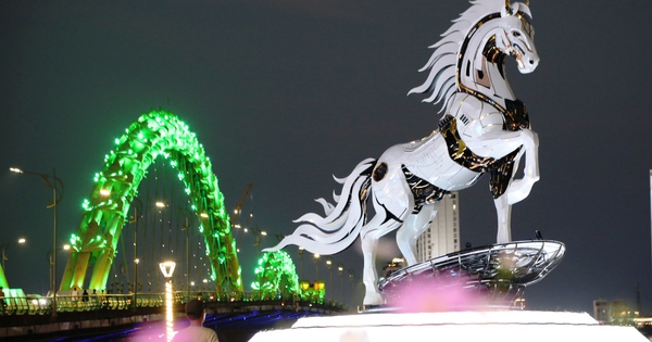 Linh vật 'trùm cuối' Kim Mã 4.0 gây sốt, Đà Nẵng muốn giữ lại sau tết