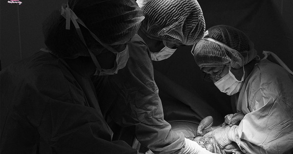 TP.HCM: Một ca mổ, bốn thủ thuật giúp sản phụ nguy cơ cao mẹ tròn con vuông