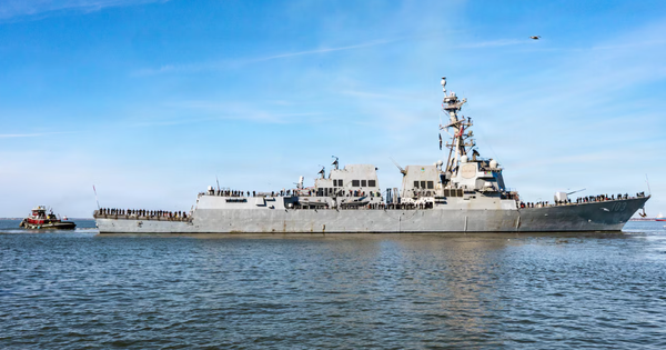 Hai tàu Hải quân Mỹ va chạm trên vùng biển gần Nam Mỹ