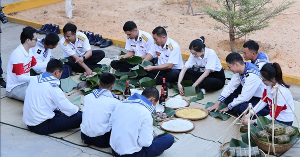 Tết về trên biển Đông: Trọn vẹn ấm áp tình quân dân