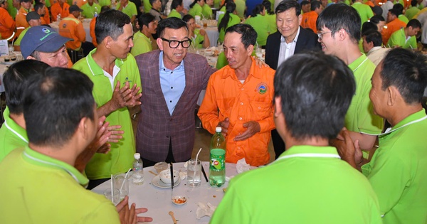 VWS lan tỏa tết nghĩa tình, bền bỉ hành trình xanh