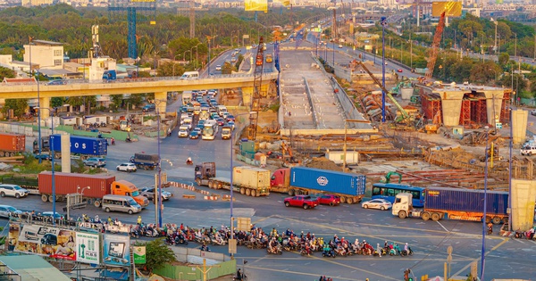 Từ TP.HCM về quê ăn tết 2026: CSGT Cát Lái chỉ cách tránh kẹt xe