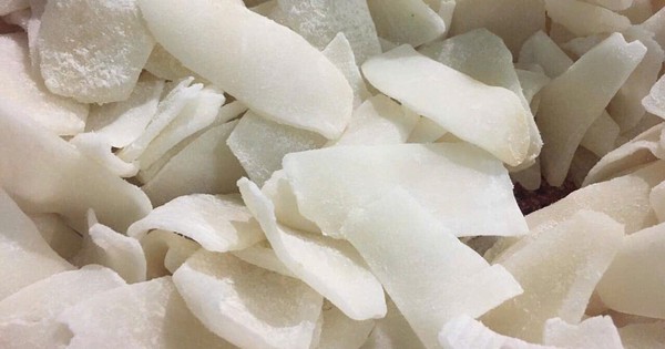 Món ăn ngày tết nhiều calo: Bác sĩ bật mí bí quyết ăn ngon, không tăng cân