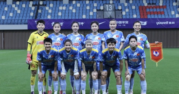 Thanh Nhã nói gì khi ghi bàn vào lưới đội tuyển nữ Trung Quốc: ‘Đối thủ va chạm rất quyết liệt…’