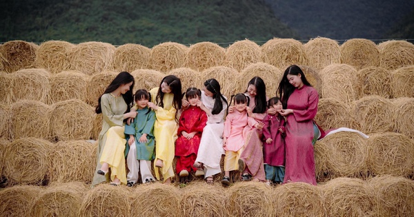 Thú vị điểm 'check-in' tết với 400 cuộn rơm tại Quảng Trị