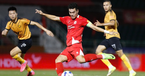 Tiến Linh ghi 'siêu phẩm' trong mắt người hâm mộ: Ủng hộ CLB Thanh Hóa vượt khó