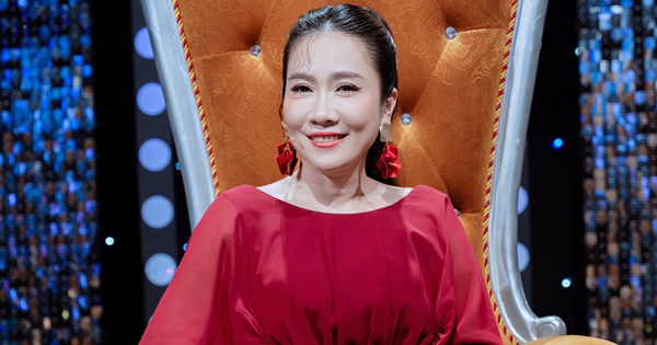 NSƯT Vân Khánh: Nhạc quê hương vẫn bền vững, nghệ sĩ trẻ cần tự tin và khiêm tốn