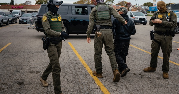 Mỹ sẽ chi hơn 38 tỉ USD để mở rộng cơ sở giam giữ người nhập cư