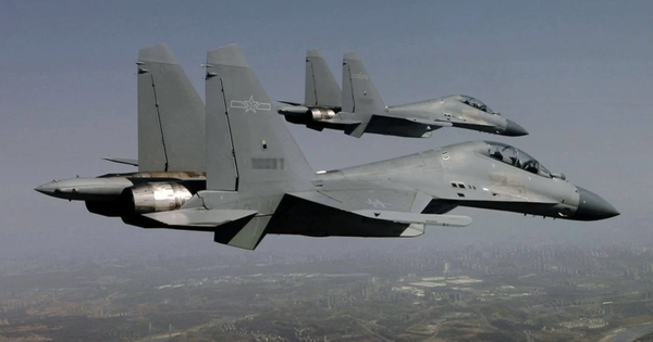 Trung Quốc tuyên bố tiêm kích J-16 khóa radar máy bay tàng hình nước ngoài ở cự ly 800m