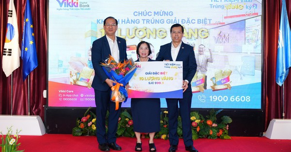 Vikki Bank trao giải 1 ký vàng và 10 giải thưởng khác trong chương trình tiết kiệm