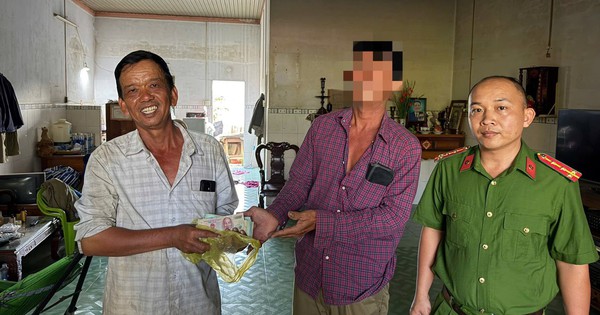 Chuyện tử tế ngày 29 tết: Trả lại 80 triệu đồng cho người bán hoa