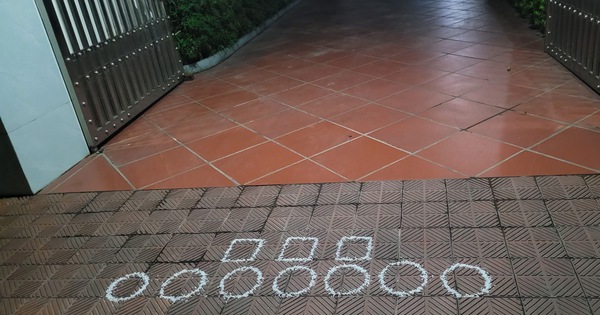 Tục vẽ vôi, tro trước cửa Tết: Nét văn hóa giữ bình an trong ký ức người Việt