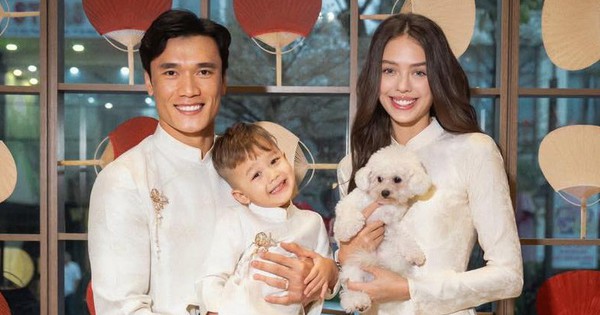 Thủ môn Bùi Tiến Dũng về quê đón tết: Nhóc tì lai gây sốt, cực đáng yêu