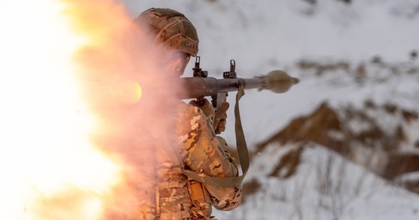 Ukraine hứng đòn tập kích quy mô lớn từ Nga, thiệt hại nặng nề về người và hạ tầng