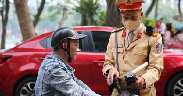 CSGT Toàn Quốc Đồng Loạt Ra Quân Kiểm Tra Nồng Độ Cồn Sáng Mùng 1 Tết