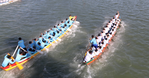 Lễ hội đua thuyền trên sông Cà Ty rộn ràng sắc xuân Bính Ngọ