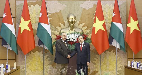Chủ tịch Quốc hội Trần Thanh Mẫn hội đ&agrave;m Chủ tịch Hạ viện Jordan
