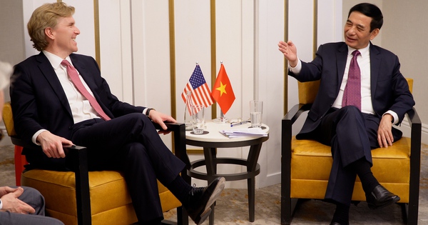 Đại tướng Phan Văn Giang tiếp Thứ trưởng thứ nhất Bộ Chiến tranh Mỹ