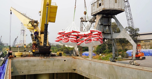 Xuất khẩu tăng tốc sớm