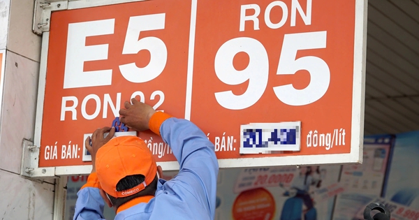 Giá xăng dầu hôm nay 23.2.2026: Xăng trong nước sẽ tăng mạnh trở lại?